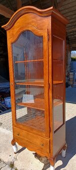Vitrína stylová prosklená - 2