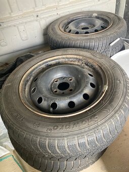 Zimní gumy na diskách 185/65 R14 - 2