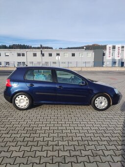 VOLKSWAGEN GOLF 5 1.6i 75KW STK+EM 11/2026 - 2