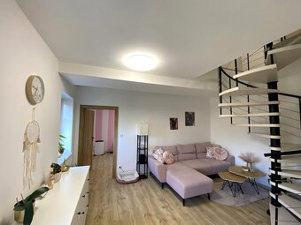 PRONÁJEM MEZONETOVÉHO BYTU 3+KK O CP CCA 64,49 M2, ROSTĚNICE - 2