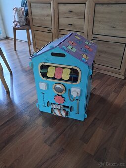 Activity board - domeček - 2