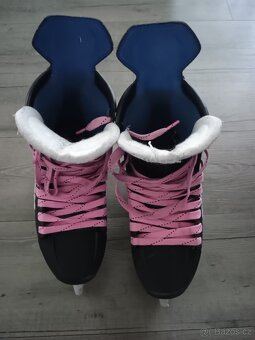 Brusle CCM NEXT SR vel. 42 - 2