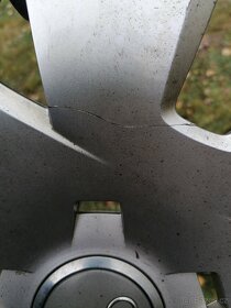 Poklice originál AUDI R16 - 2