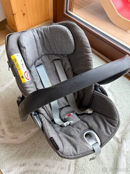 Autosedačka Cybex Cloud Q se základnou - 2
