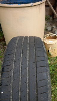 prodám pneu r18 - 2