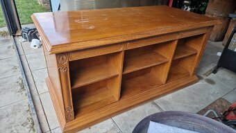 Rustikální stůl do prostoru I ke zdi. - 2