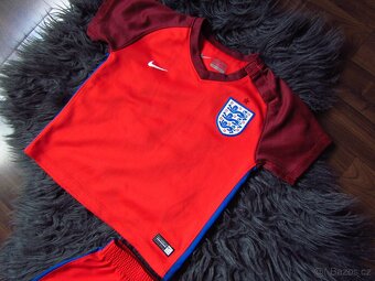 Fotbalový dres. setík Nike (ENG) vel. 85-90 - 2