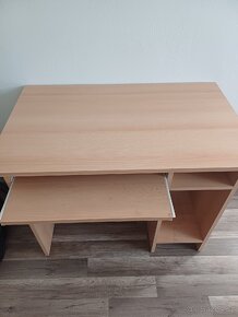Pracovní stůl - 2