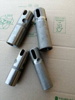 Prodám pouzdra do volné hlavy 2ks s kuželem Mk2,nová - 2