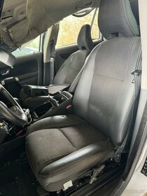 Prodám náhradní dily z vozu bolvo Xc 90 - 2