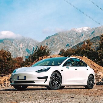 21" sada: 4x letní pneu MICHELIN, 4x senzory tlaku, 4x disk - 2