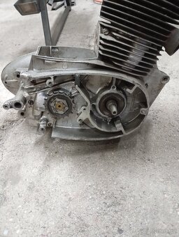Motor 250 pérák FJ - 2