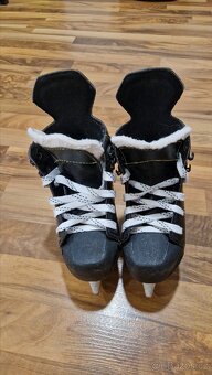 Hokejové brusle CCM tacks - 2