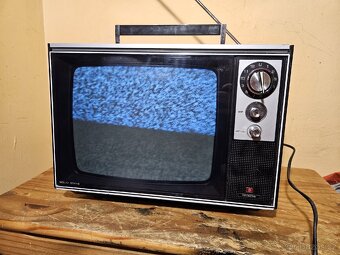 HITACHI F-14la retro TV japan. Solid state - 2