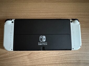 Nintendo Switch OLED + Hori Split Pad Pro + 8BitDo Pro 2 - 2