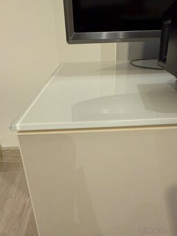 IKEA TV stolek - 2