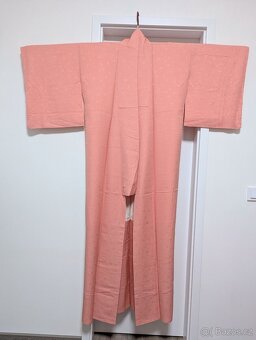 Dámské růžové kimono iromuji s květy - 2