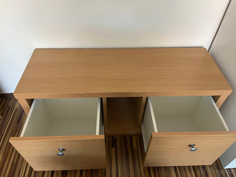 Nízky bytelný stolek, TV - 2