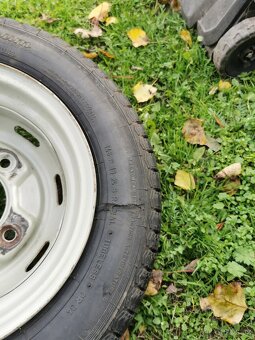 2 kola trabant 601 - 2