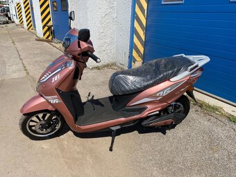 Elektroskútr MoBee Z01 - 2