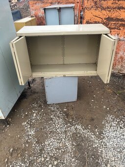 Plechová skříň - 2