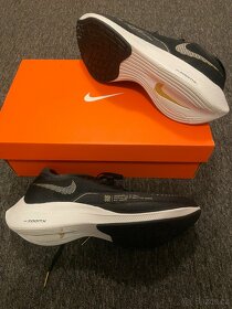 Běžecké boty Nike ZoomX Vaporfly Next % 2 vel. 42.5 - 2