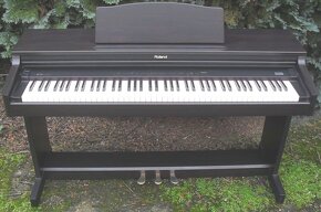 Digitální piano Roland HP 236 - 2