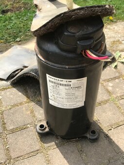 použité součástky tepelného čerpadla Carrier - 2