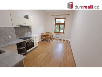 Pěkný byt 2+kk po rekonstrukci, 44 m2, OV, 1.p (2NP), cihla, - 2