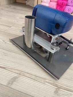 Elektrický zastřihovač koberců / stroj na úpravu koberců - 2