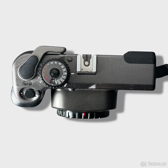 MAMIYA 7 - body - 2