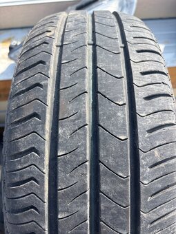 Pneu letni 195/60r15 - 2