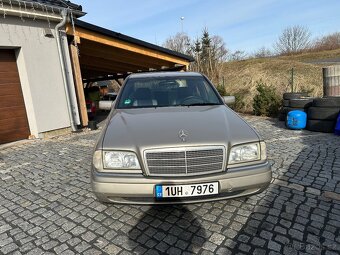 Prodám Mercedes C - 2