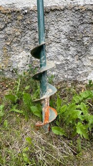 Ruční vrták do země - 2