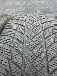 Zimní pneu 265/50/19 Bridgestone RFT - 2