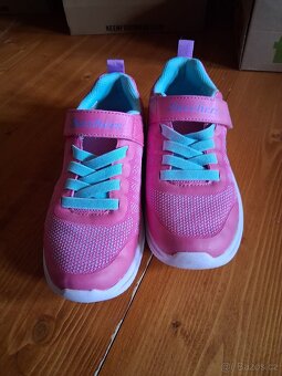 Dívčí boty Skechers,vel.31 - 2