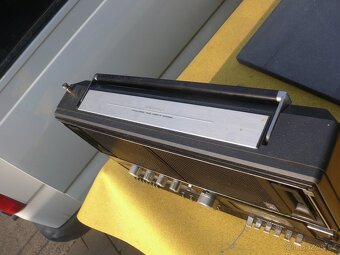 retro GRUNDIG RR 2000 - 2
