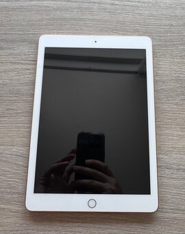 Ipad (2018) 32 GB zlatý - 2