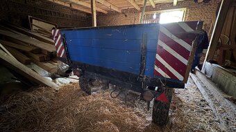 Vlečka za traktor - 2