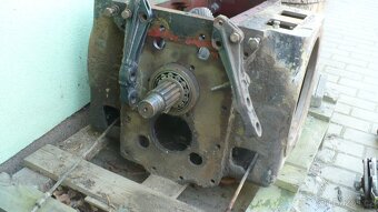 Rozvodovka + blok hydrauliky na Zetor 4011 - 5648 - 2