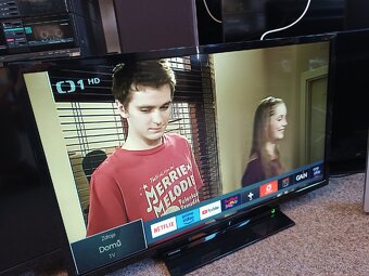 Smart led TV Toshiba 32 "=81cm dvb-t 2 WiFi - 2