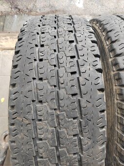 Letni pneu 205/70/15 C - 2