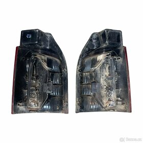 Levé a Pravé zadní světla VW Transporter T5 r.v. 2011 - 2