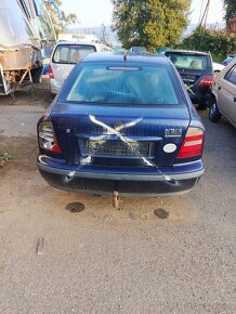 Náhradní díly na -Škoda Octavia SLX TDI -1,9 - barva modrá - 2