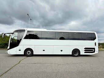 MAN LIONS COACH - 2