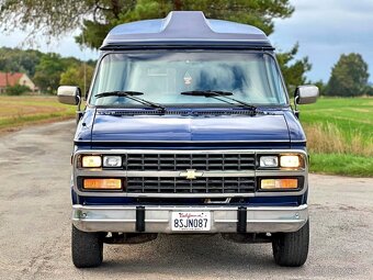 1995 Chevrolet G20 5.7 V8 | Choo Choo Custom - 2