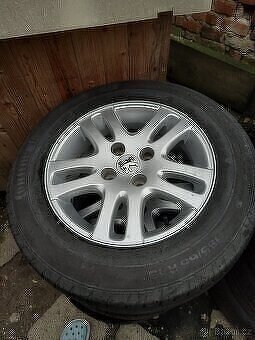 Alu kola Peugeot 4x108 r15 letni pneu - 2