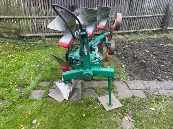 Pluh obracák Regent Saturn 3 radličný -hydraulicky otočný- - 2