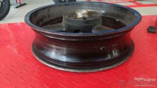 Zadní kolo (ráfek) Suzuki GSF 600 N/S - 2