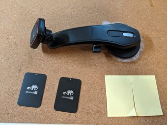 Držák na mobil magnetický Connect IT na přístrojovou desku - 2